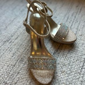 L Lorraine Lida Women’s Gold Glitter Heels Shoes